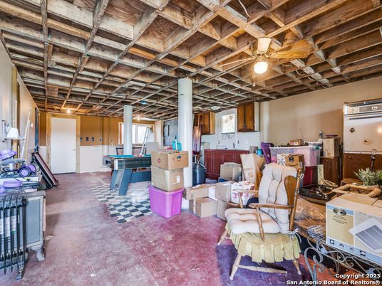 Game Room, Interior, Wooden Beams