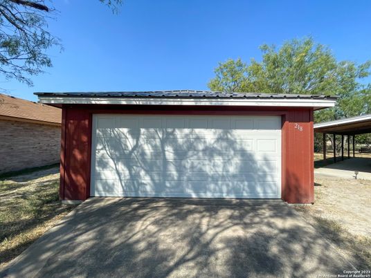 Detached Garage, Exterior