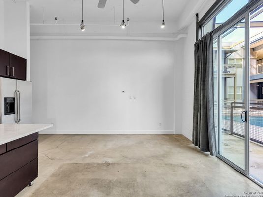 Empty room, Interior, Pendant Lights