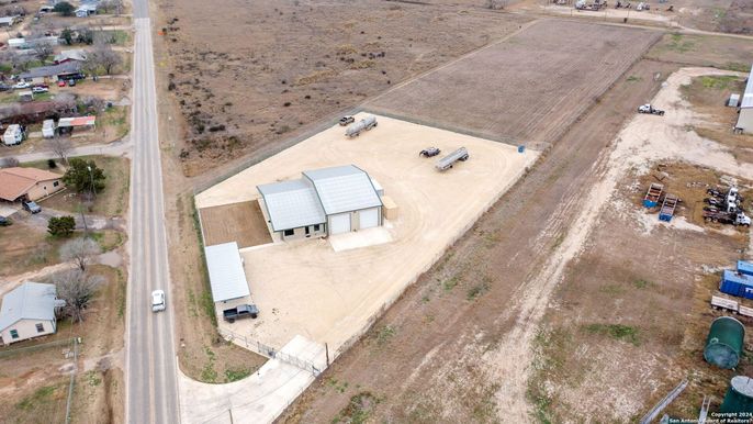 Exterior, Drone