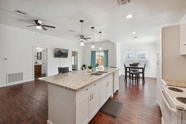 Dining room, Interior, Kitchen, Pendant Lights, Recessed Lighting, Wood Texture Flooring