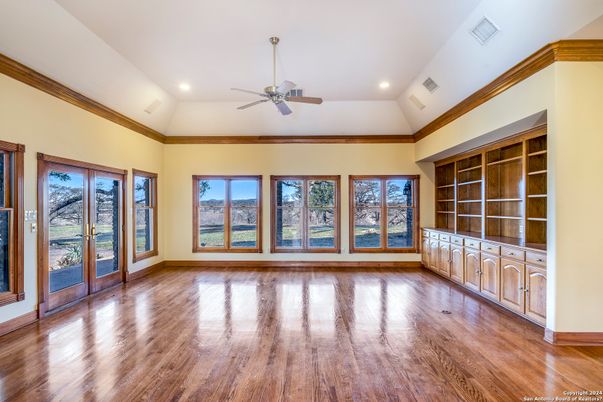 Empty room, Interior, Recessed Lighting, Wood Texture Flooring