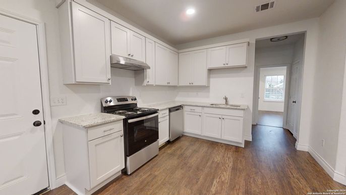Interior, Kitchen, Recessed Lighting, Wood Texture Flooring