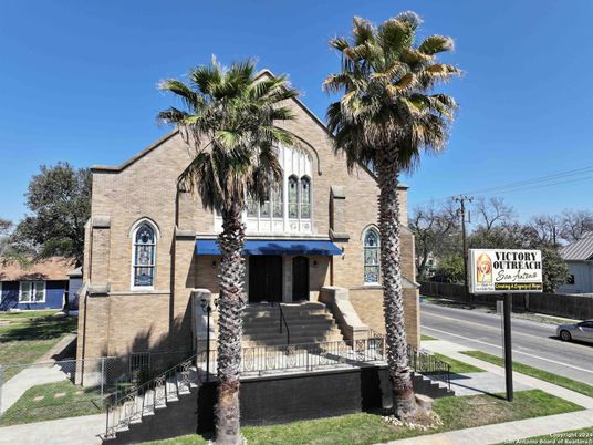 Exterior, Facade, Brick Facade, None