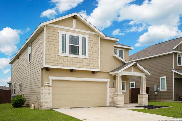 Attached, Exterior, Facade, American Craftsman