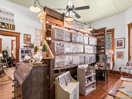 Interior, Pendant Lights, Wood Texture Flooring