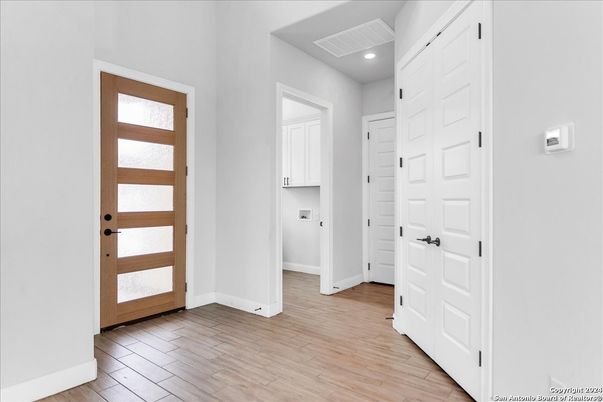 Interior, Recessed Lighting, Wood Texture Flooring