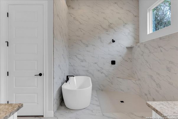 Bathroom, Free Standing Baths, Interior, Marble, Marble Walls