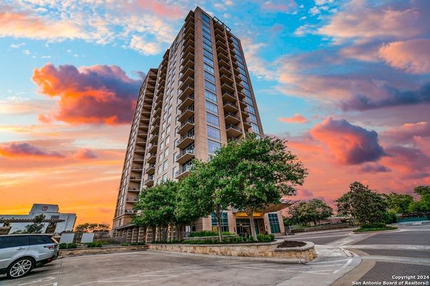 Exterior, Facade, Condo Building