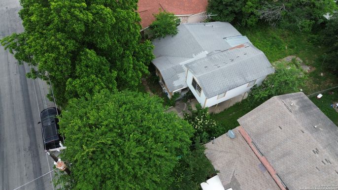 Exterior, Drone
