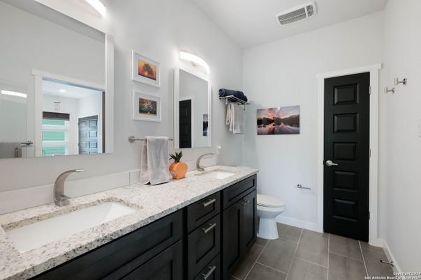 Bathroom, Dual Sink Vanities, Interior