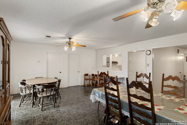 Dining room, Interior