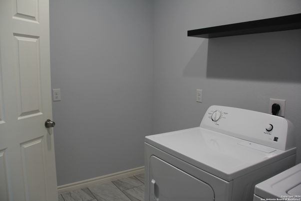 Interior, Washer