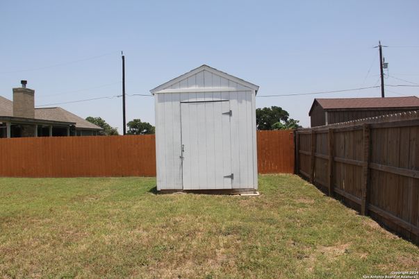 Backyard, Exterior