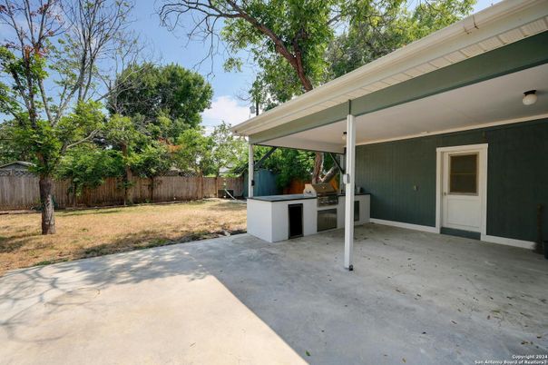 Backyard, Exterior
