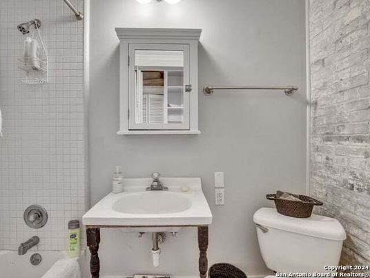 Bathroom, Interior