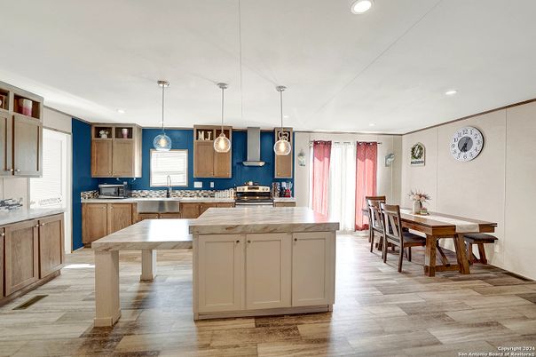 Dining room, Interior, Kitchen, Pendant Lights, Recessed Lighting, Wood Texture Flooring
