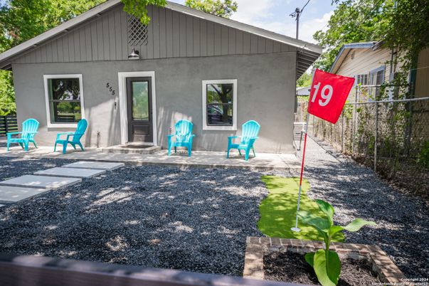 Backyard, Exterior