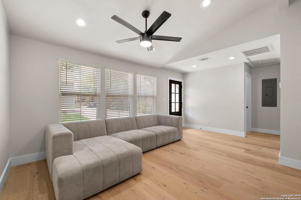 Interior, Recessed Lighting, Wood Texture Flooring