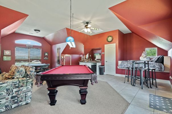 Billiard Table, Game Room, Interior