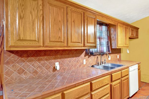 Interior, Kitchen, Tile Countertops
