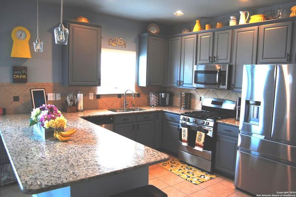 Interior, Kitchen, Pendant Lights, Recessed Lighting, Stainless Steel Appliances