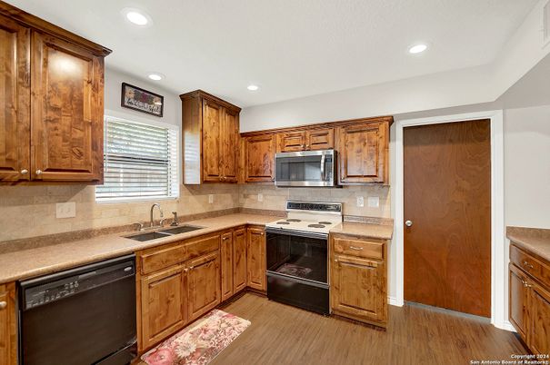 Interior, Kitchen, Recessed Lighting, Wood Texture Flooring