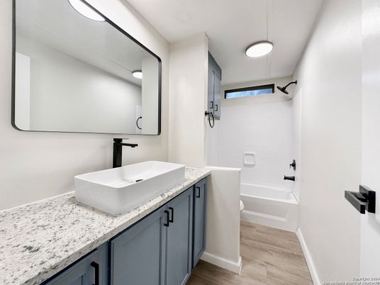 Bathroom, Interior, Pendant Lights, Wood Texture Flooring
