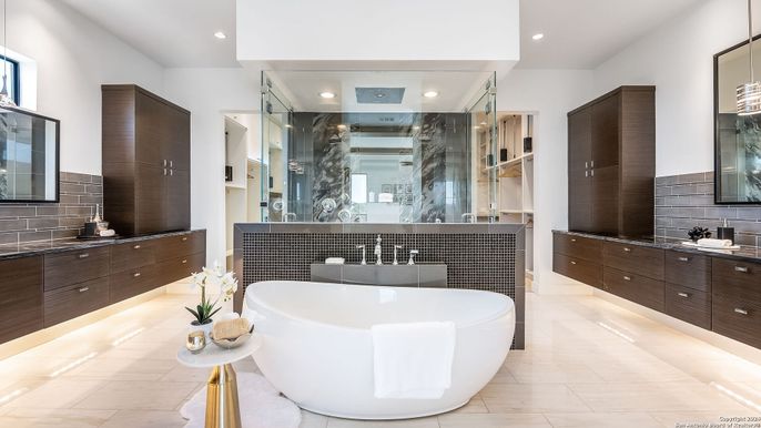 Bathroom, Dual Sink Vanities, Free Standing Baths, Glass Shower, Interior, Recessed Lighting