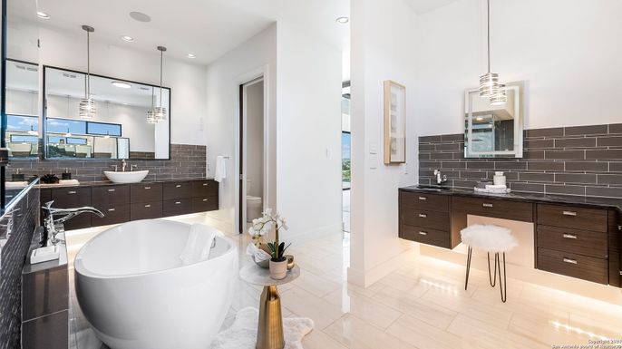 Bathroom, Dual Sink Vanities, Free Standing Baths, Interior, Pendant Lights, Recessed Lighting