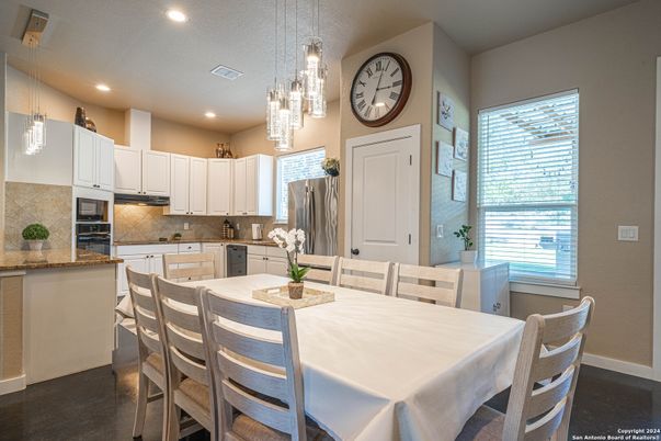 Dining room, Interior, Kitchen, Pendant Lights, Recessed Lighting, Stainless Steel Appliances