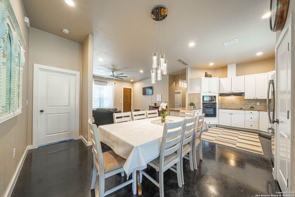 Dining room, Interior, Kitchen, Pendant Lights, Recessed Lighting, Stainless Steel Appliances