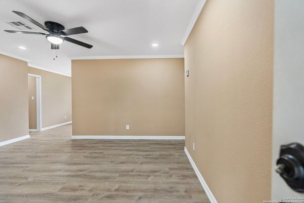 Empty room, Interior, Recessed Lighting, Wood Texture Flooring
