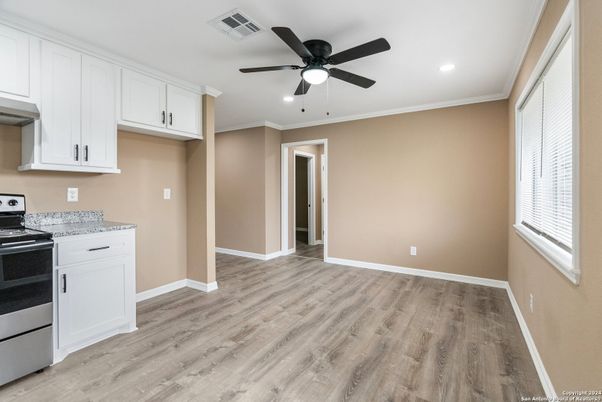 Empty room, Interior, Kitchen, Recessed Lighting, Wood Texture Flooring