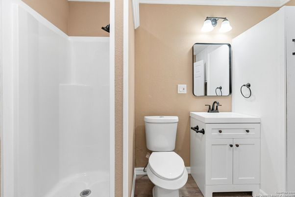 Bathroom, Dual Sink Vanities, Interior, Wood Texture Flooring