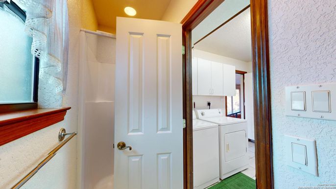 Interior, Recessed Lighting, Utility Closets, Washer