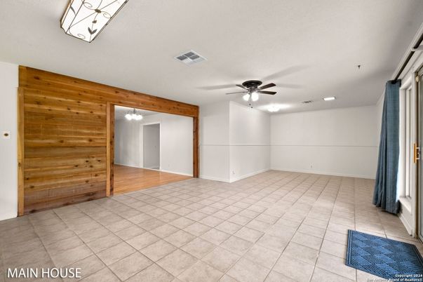 Empty room, Interior, Recessed Lighting, Wooden Walls