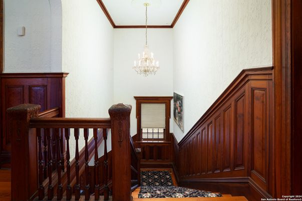 Chandelier, Interior