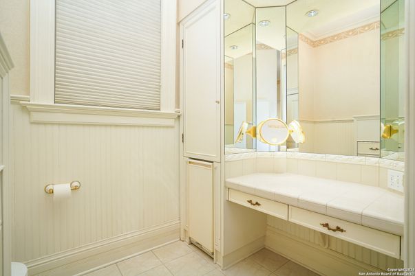 Bathroom, Interior, Tile Countertops