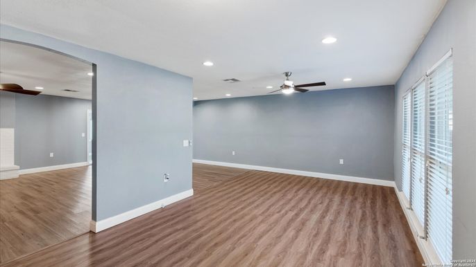 Empty room, Interior, Recessed Lighting, Wood Texture Flooring