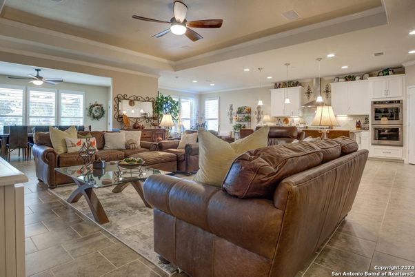 Interior, Kitchen, Living room, Pendant Lights, Recessed Lighting, Stainless Steel Appliances