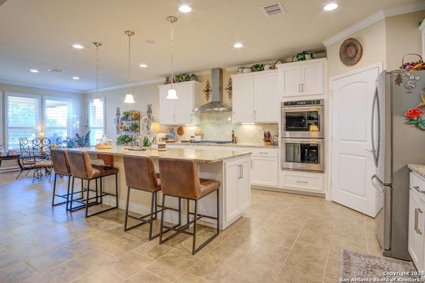 Dining room, Interior, Kitchen, Pendant Lights, Recessed Lighting, Stainless Steel Appliances
