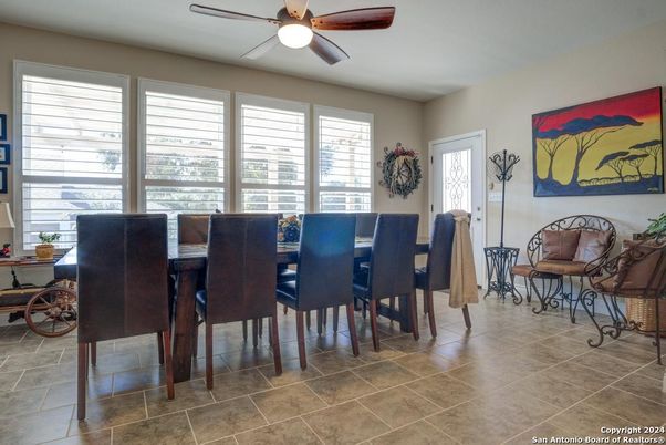 Dining room, Interior