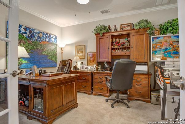 Home Office, Interior
