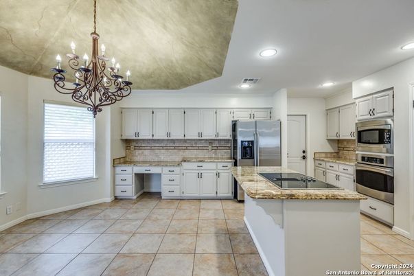 Chandelier, Interior, Kitchen, Recessed Lighting, Stainless Steel Appliances