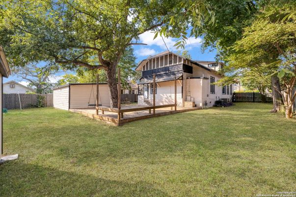 Backyard, Exterior
