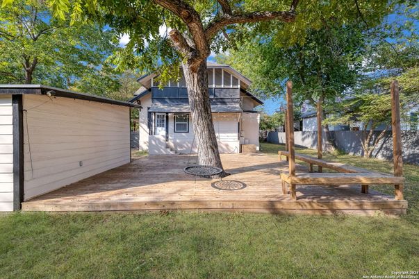 Backyard, Exterior
