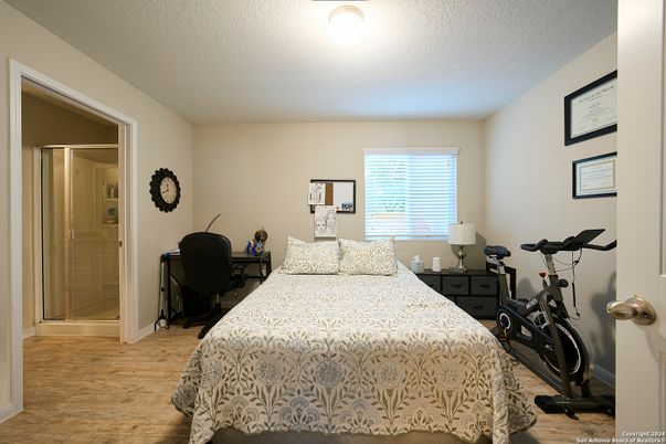 Bedroom, Fitness Equipment, Interior, Wood Texture Flooring