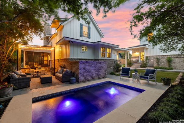 Exterior, Pool
