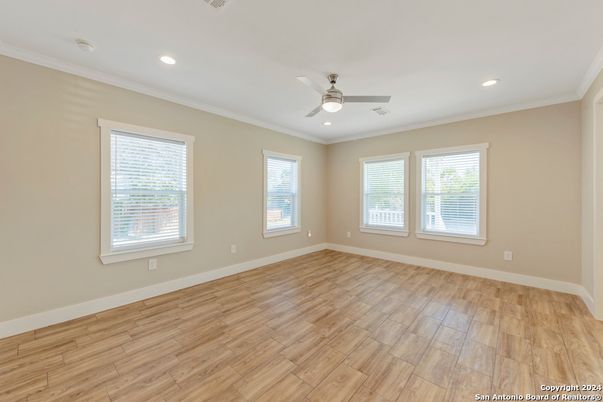 Empty room, Interior, Recessed Lighting, Wood Texture Flooring